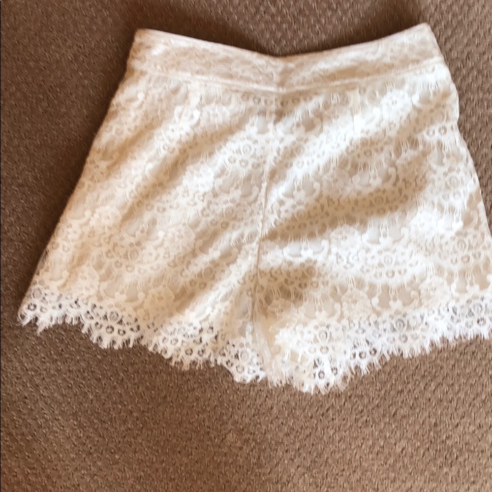 Women’s cream lace shorts